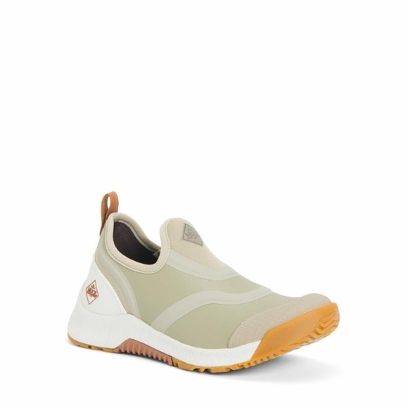 Muck Boot Outscape Low Slip On Waterproof Shoes - Picture 1 of 7